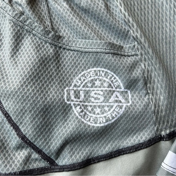 Peak Run Performance  Love The Pain Pusey Jersey Jacket - Picture 14 of 16